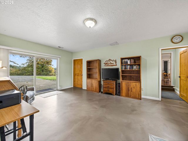 20337 S LELAND Rd, Oregon City, OR 97045