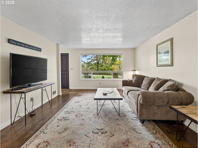 20337 S LELAND Rd, Oregon City, OR 97045