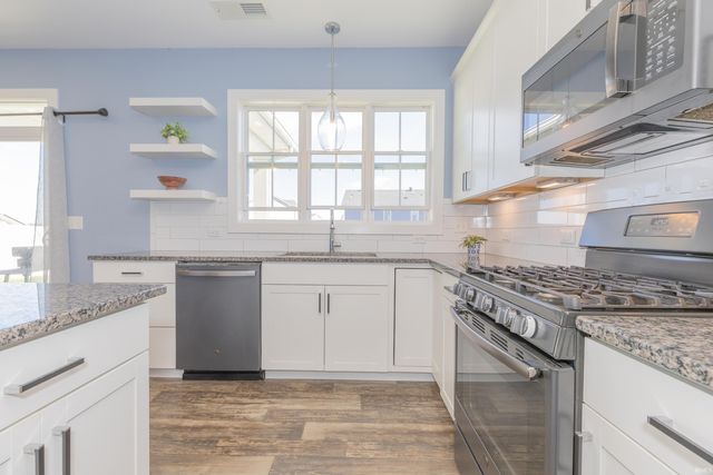 5700 Baywater Drive, Newburgh, IN 47630