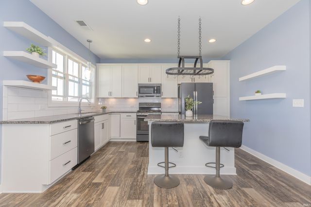 5700 Baywater Drive, Newburgh, IN 47630