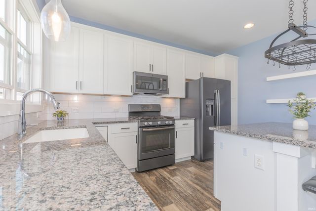 5700 Baywater Drive, Newburgh, IN 47630