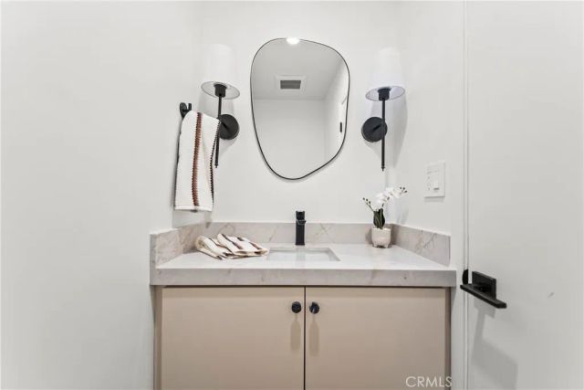 429 Goldenrod, Corona Del Mar, CA 92625