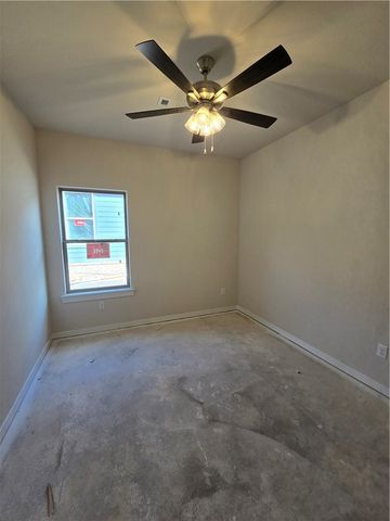 407 W Hondo Street, Siloam Springs, AR 72761