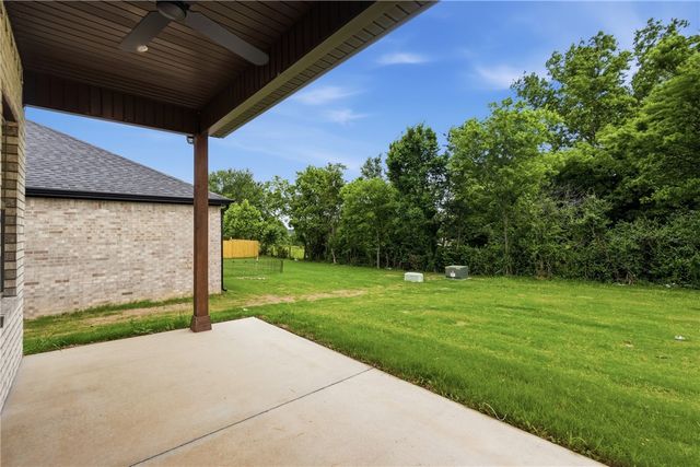 407 W Hondo Street, Siloam Springs, AR 72761