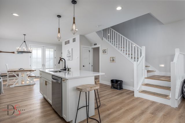 40 Waterside Way, Ottawa, IL 61350