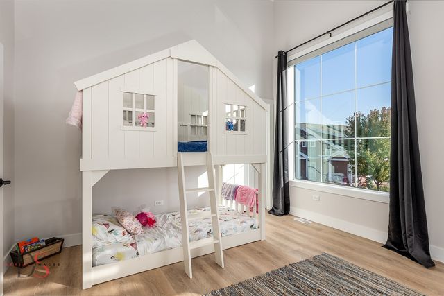 40 Waterside Way, Ottawa, IL 61350