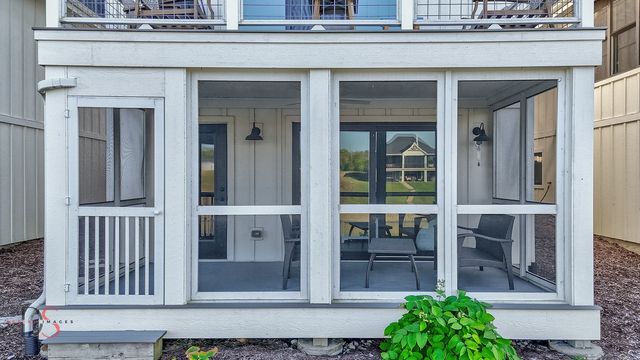 40 Waterside Way, Ottawa, IL 61350