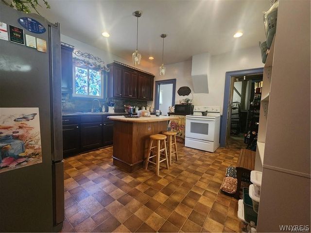 1268 Indian Church Road, West Seneca, NY 14224