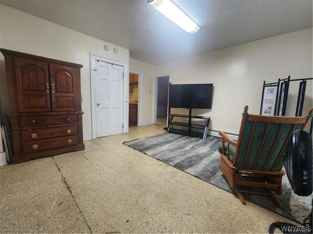 1268 Indian Church Road, West Seneca, NY 14224