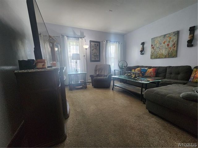 1268 Indian Church Road, West Seneca, NY 14224