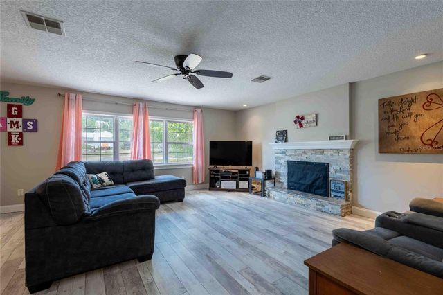 37010 CHURCH AVENUE, Dade City, FL 33525