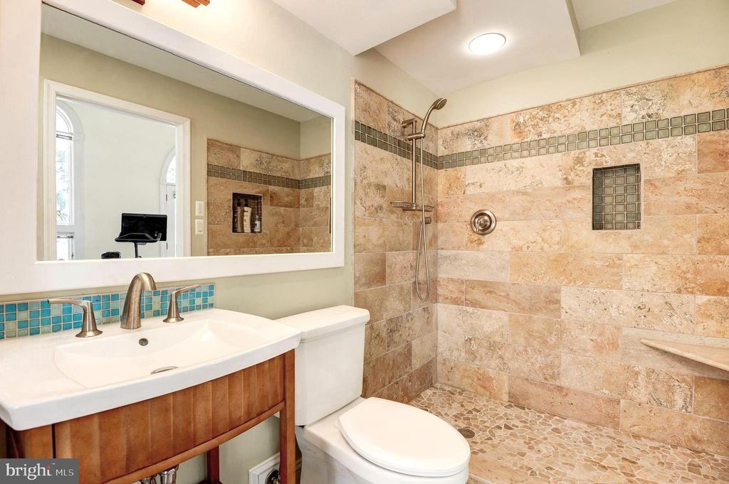 11501 SKIPWITH LN, Potomac, MD 20854