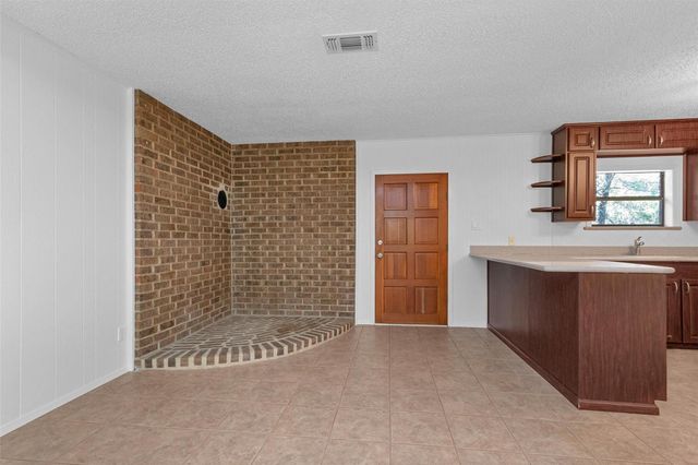 213 County Road 3350, Crockett, TX 75835