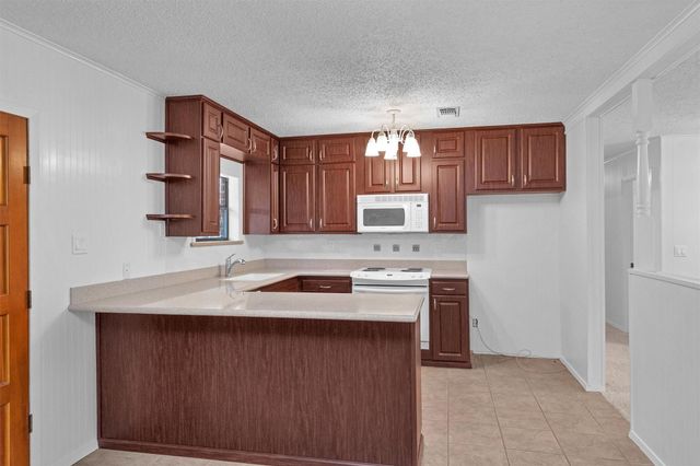 213 County Road 3350, Crockett, TX 75835