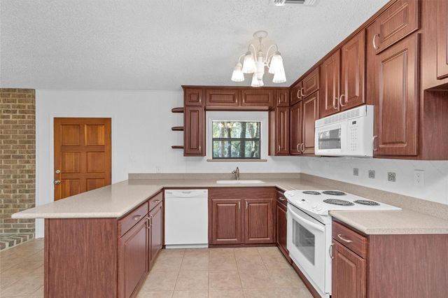 213 County Road 3350, Crockett, TX 75835