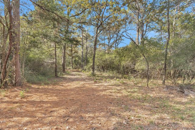 213 County Road 3350, Crockett, TX 75835