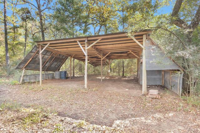 213 County Road 3350, Crockett, TX 75835