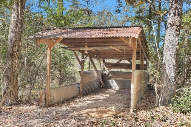 213 County Road 3350, Crockett, TX 75835