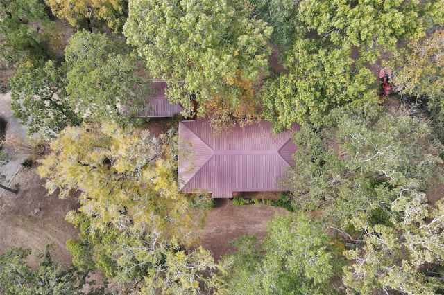 213 County Road 3350, Crockett, TX 75835