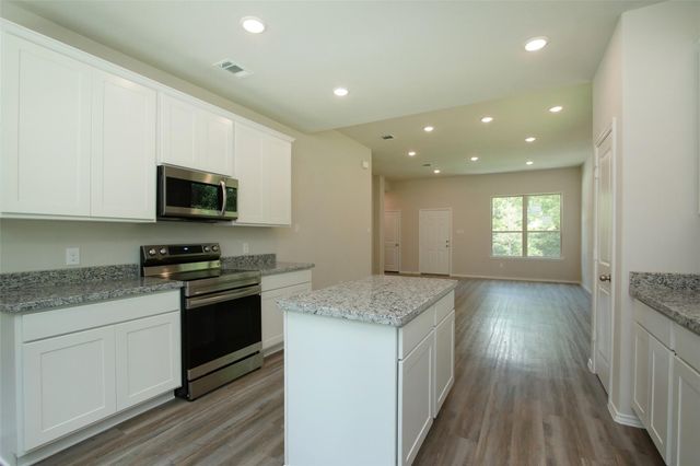109 Seminole Drive, Conroe, TX 77316