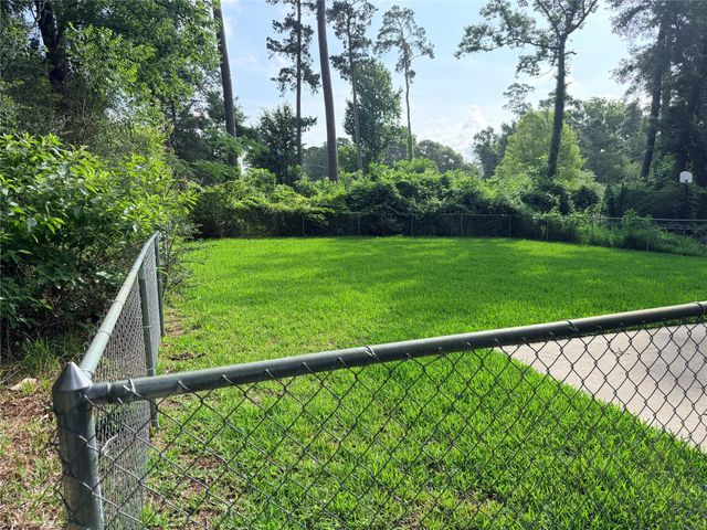 109 Seminole Drive, Conroe, TX 77316
