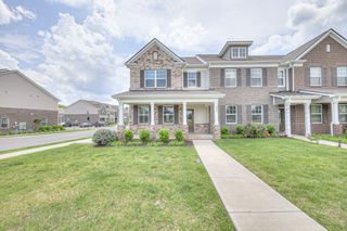 531 Swanholme Dr, Murfreesboro, TN 37128
