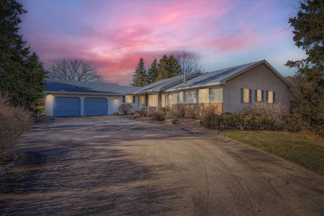 9320 53rd Street N, Lake Elmo, MN 55042