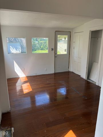 1226 S Richland Street, Indianapolis, IN 46221