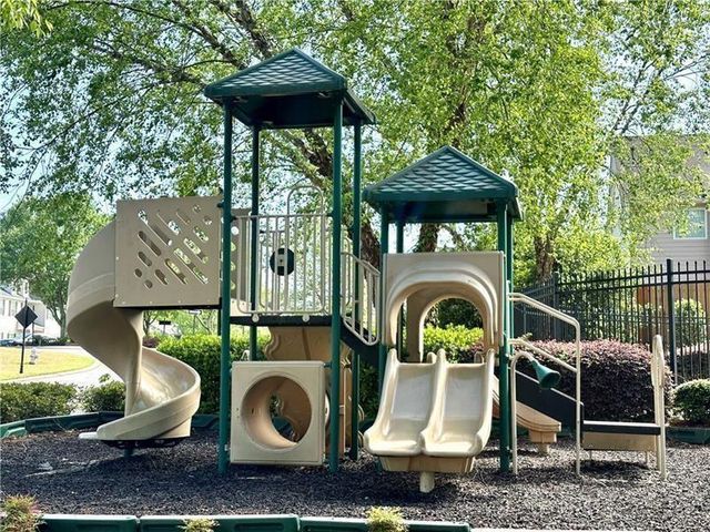 2263 Leicester SE Way, Atlanta, GA 30316