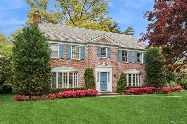 10 Westbury Road, Garden City, NY 11530
