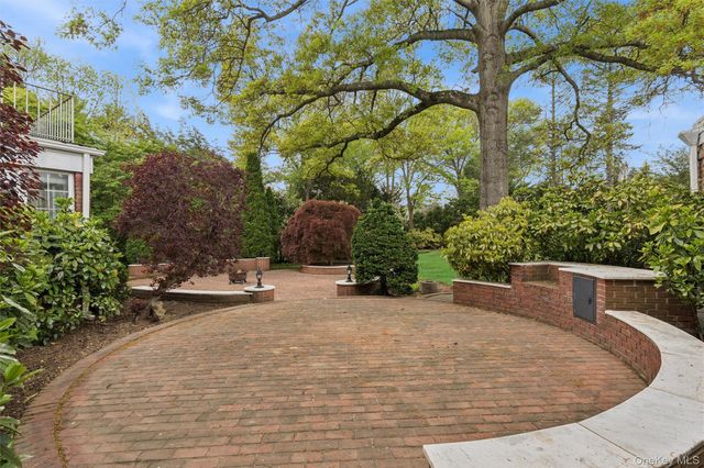 10 Westbury Road, Garden City, NY 11530