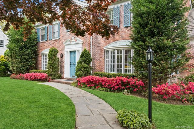 10 Westbury Road, Garden City, NY 11530