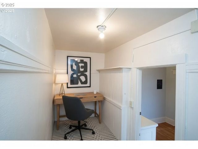 2109 Nw IRVING St 407, Portland, OR 97210