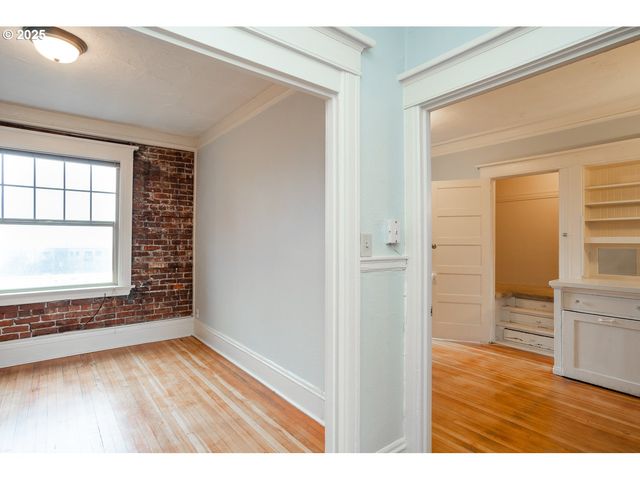 2109 Nw IRVING St 407, Portland, OR 97210