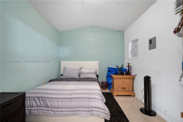 1741 NE 178th St B, North Miami Beach, FL 33162