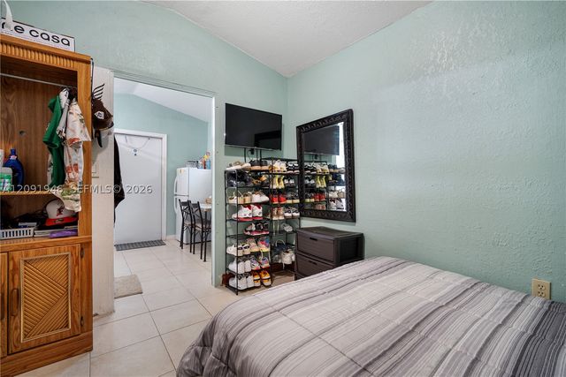 1741 NE 178th St B, North Miami Beach, FL 33162