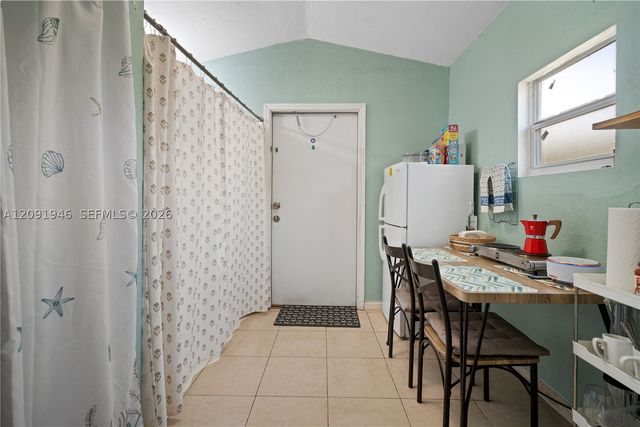 1741 NE 178th St B, North Miami Beach, FL 33162