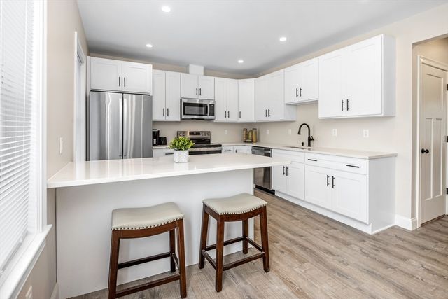 242 Atlantic Ave 2, Hull, MA 02045