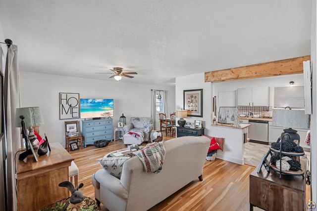 4801 SW 20th ST, Topeka, KS 66604