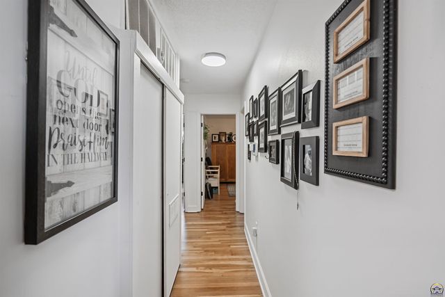 4801 SW 20th ST, Topeka, KS 66604