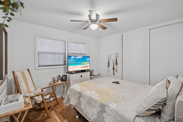 4801 SW 20th ST, Topeka, KS 66604