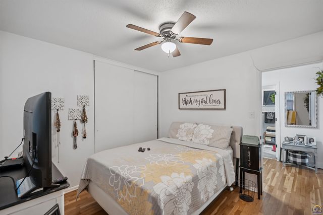 4801 SW 20th ST, Topeka, KS 66604