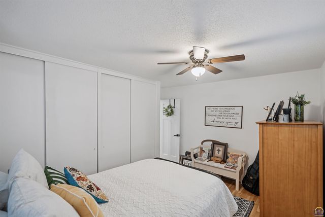 4801 SW 20th ST, Topeka, KS 66604