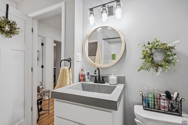 4801 SW 20th ST, Topeka, KS 66604