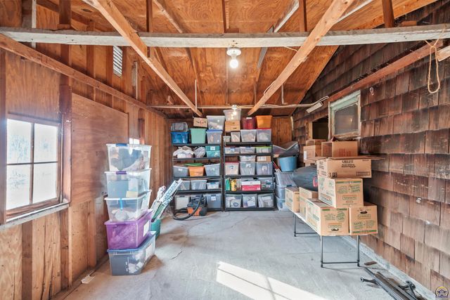 4801 SW 20th ST, Topeka, KS 66604