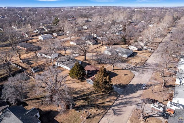 4801 SW 20th ST, Topeka, KS 66604