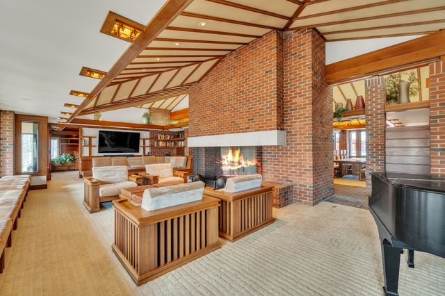 5140 Turtle Point Drive, Ann Arbor, MI 48105