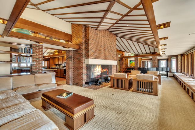 5140 Turtle Point Drive, Ann Arbor, MI 48105