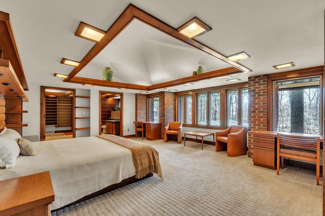 5140 Turtle Point Drive, Ann Arbor, MI 48105