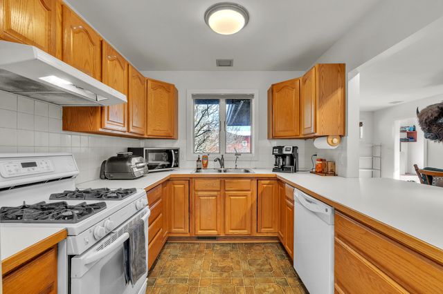 5140 Turtle Point Drive, Ann Arbor, MI 48105